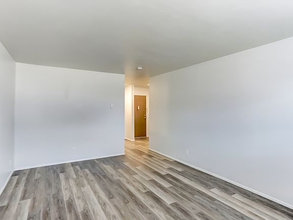 3rd image of 1212 Bellefontaine Ave #19ONE