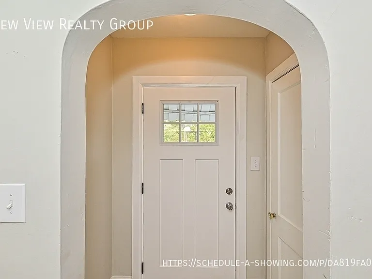 3108 Rush Ave — Photo 2