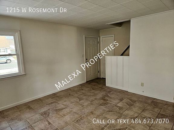 2nd image of 1215 W Rosemont Dr