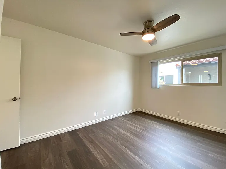Adams Street Apartments — Photo 17