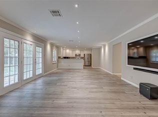 11918 Chimney Rock Rd, Houston, TX 77035