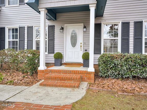 3rd image of 331 Old Salem Way