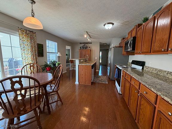 4th image of 1150 Chapman Ln Unit 19