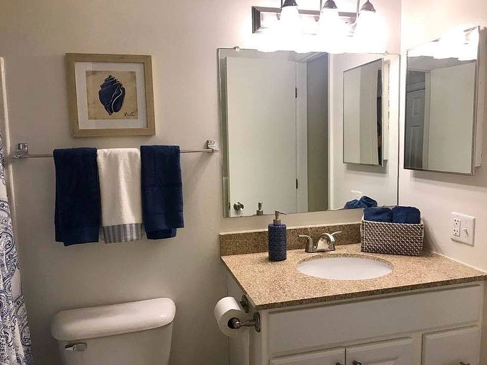 1st image of 303 Greenwich Ave