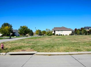 9000 Medinah Drive, Lincoln, NE 68526