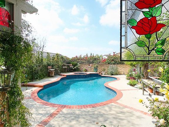 4th image of 2026 Brookfield Dr