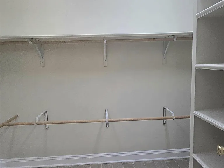 282 Allan Dr — Photo 18