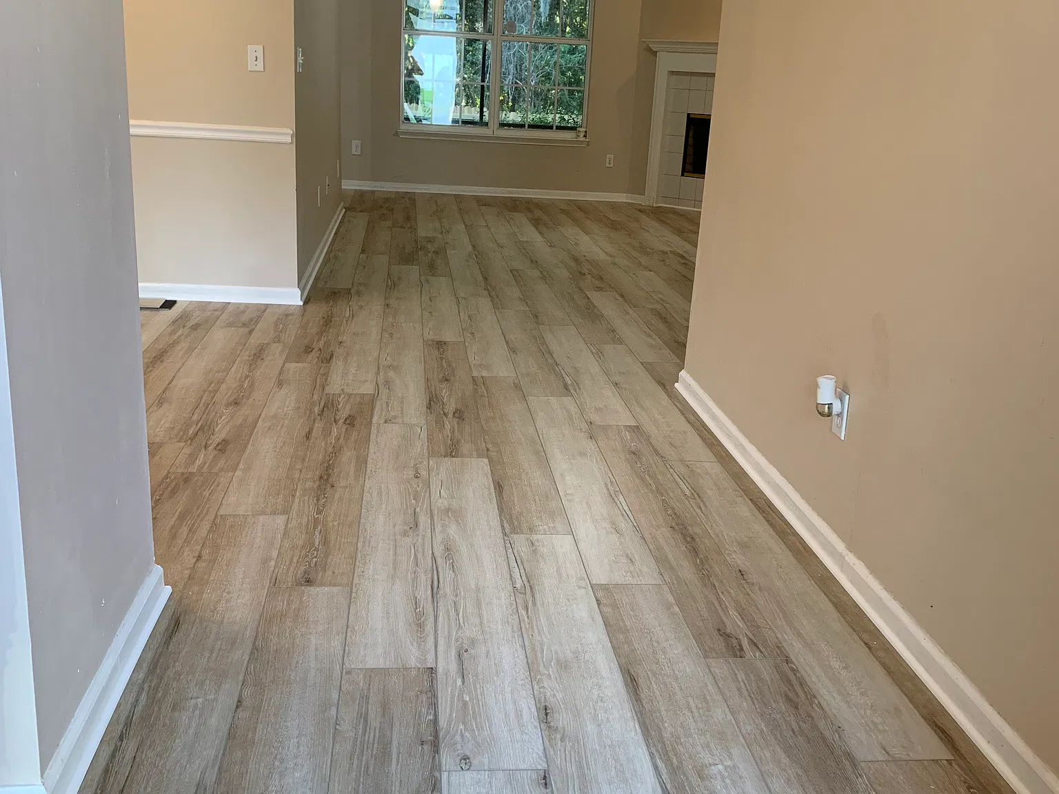 4 bed, 2108 sqft, $2,750 — Photo 4