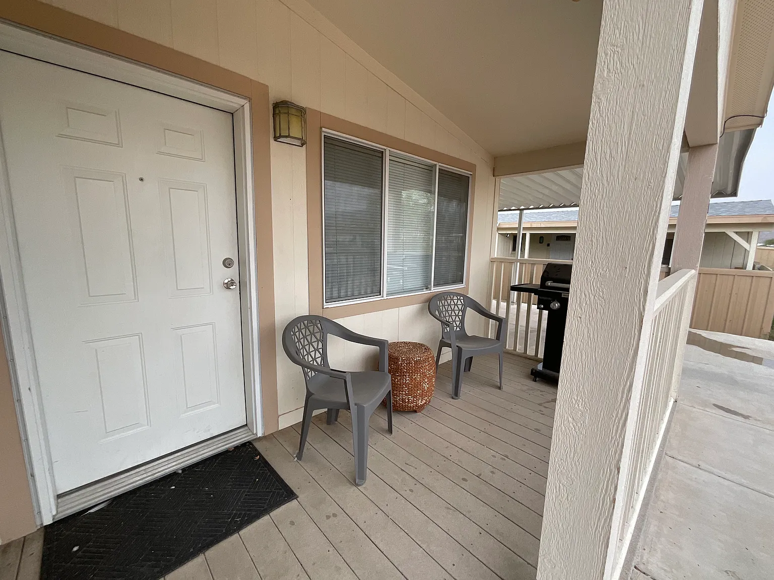 3 bed, 1325 sqft, $1,500 — Photo 2