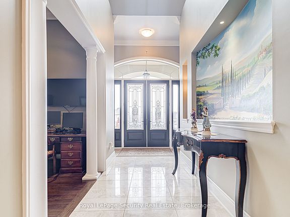 5th image of 20 Aubrietia Ct