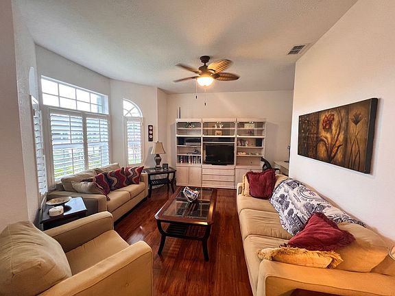 2nd image of 24068 Buckingham Way