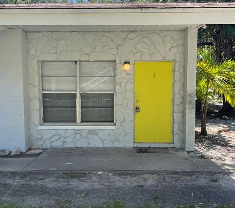 1st image of 419 Pineapple St #A