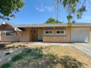 6865 Peck Dr, Sacramento, CA 95828