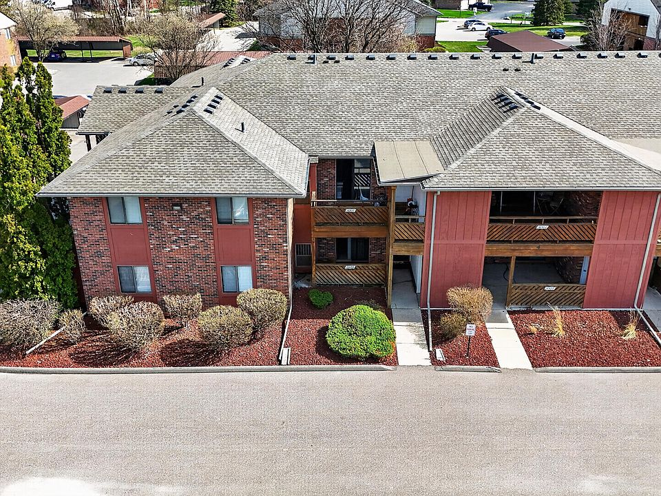 1st image of 16486 Clarkson Dr