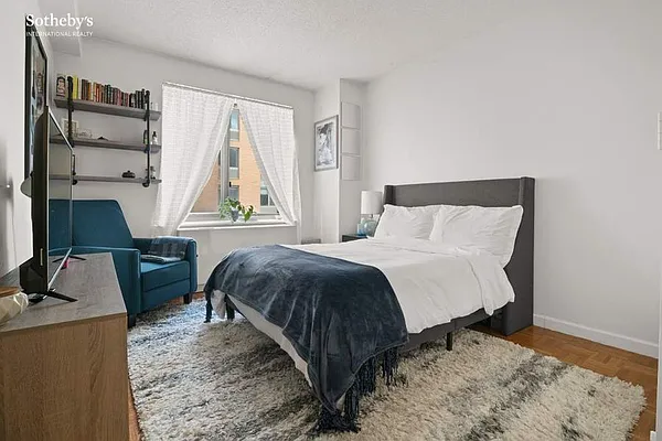 Sold by Sotheby's International Realty | media 7