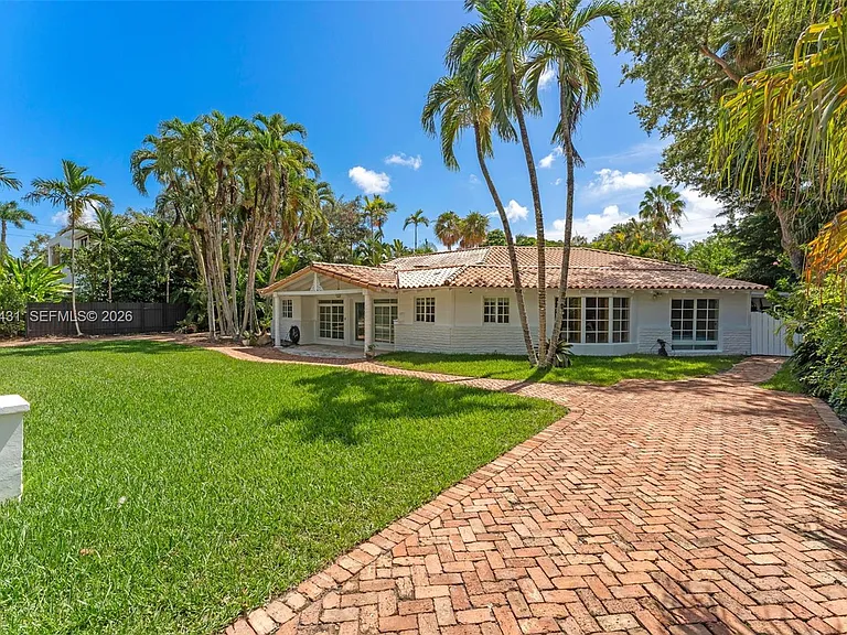 7924 SW 50th Ct — Photo 14