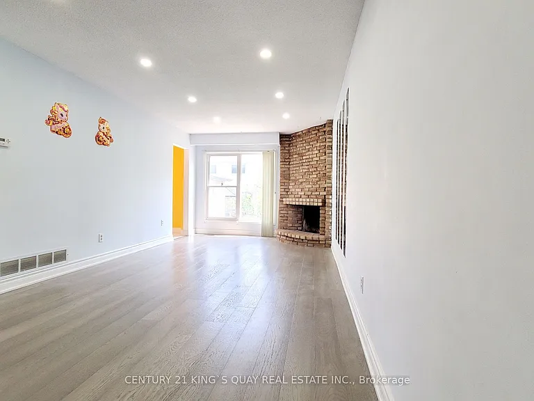 51 Carolbreen Sq — Photo 5