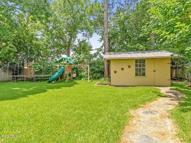 140 Orangewood Dr — Photo 27