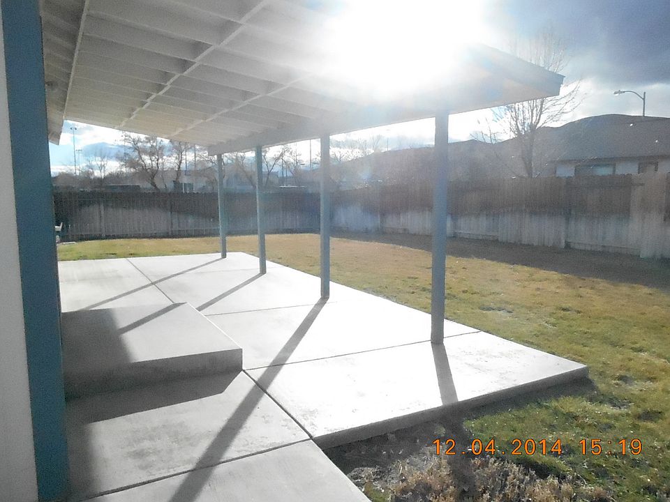 2nd image of 1284 Ginger Ln