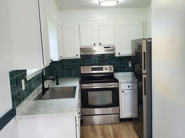109 Fuller Way #109 — Photo 8