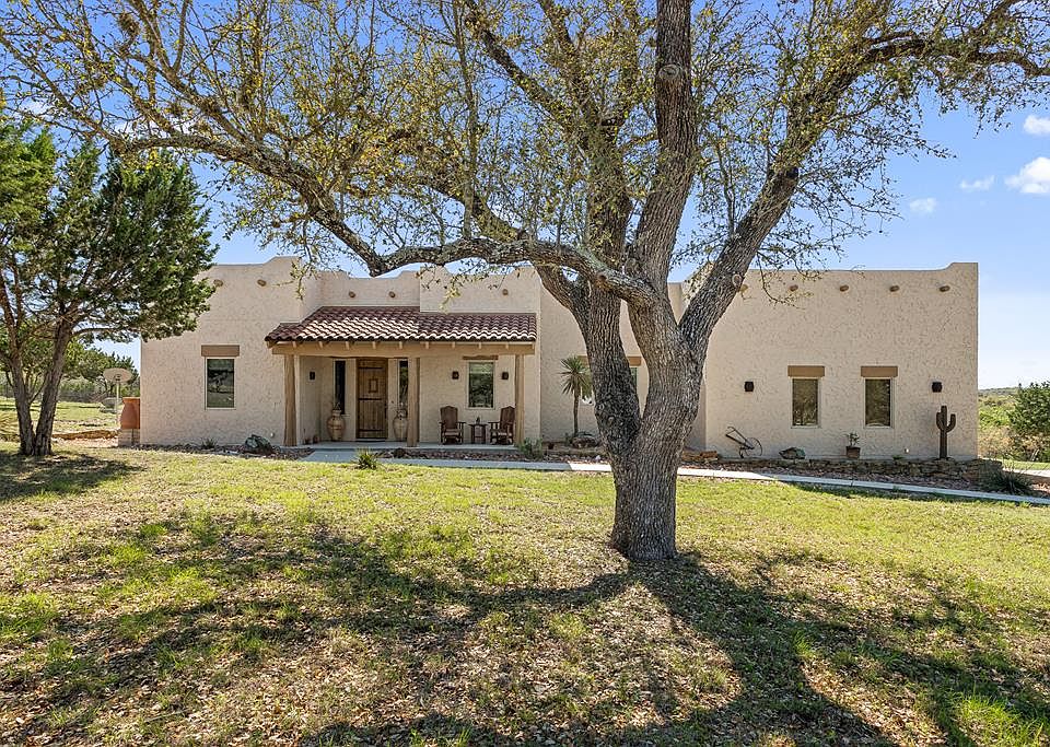1st image of 153 N El Campo Dr