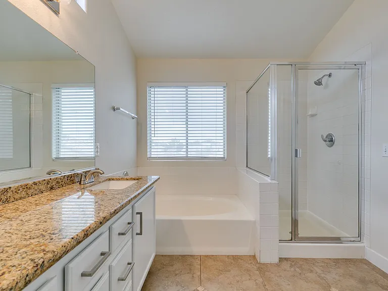 7804 Amulet St — Photo 32