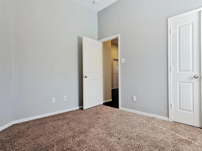23226 Verona View Ln — Photo 6