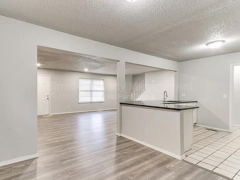 8510 Candlewood Dr — Photo 11