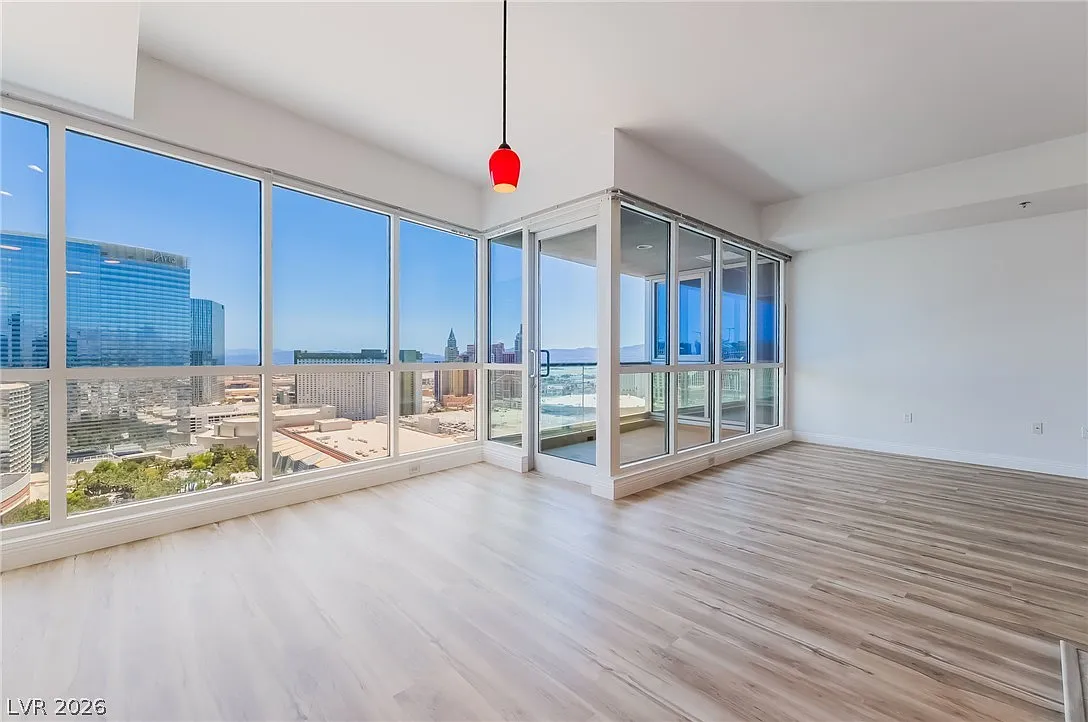 2 bed, 2.5 bath, 1746 sqft, $4,500 — Photo 4