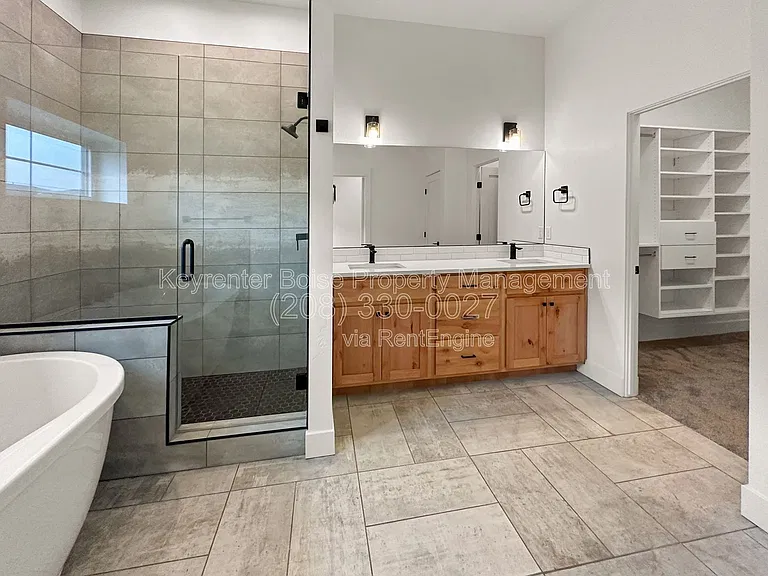 3586 N Adams St — Photo 12