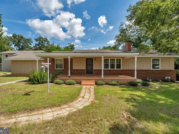 1102 N 3rd St, Cordele, GA 31015