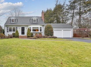 47 Crescent Dr, Morristown, NJ 07960
