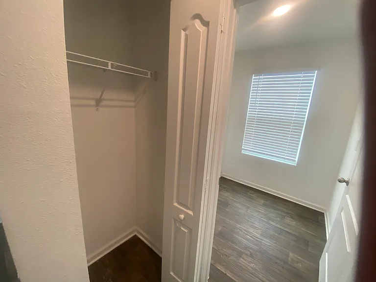 4270 Quaking St — Photo 9