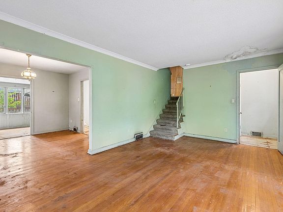 3rd image of 1858 Bayard Ave