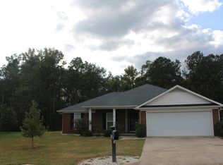 17 Harding Dr, Phenix City, AL 36869