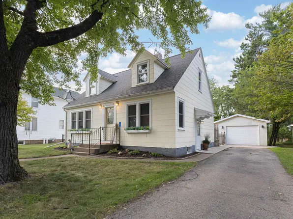 747 Maple Ave, Wild Rose, WI 54984