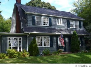 14 Lake Crescent Dr, East Rochester, NY 14445