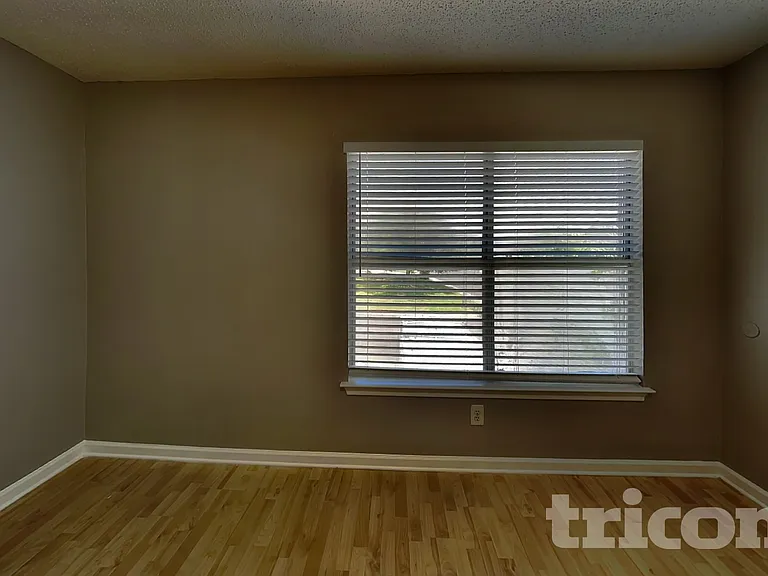 8030 Falcon Meadow Dr — Photo 13
