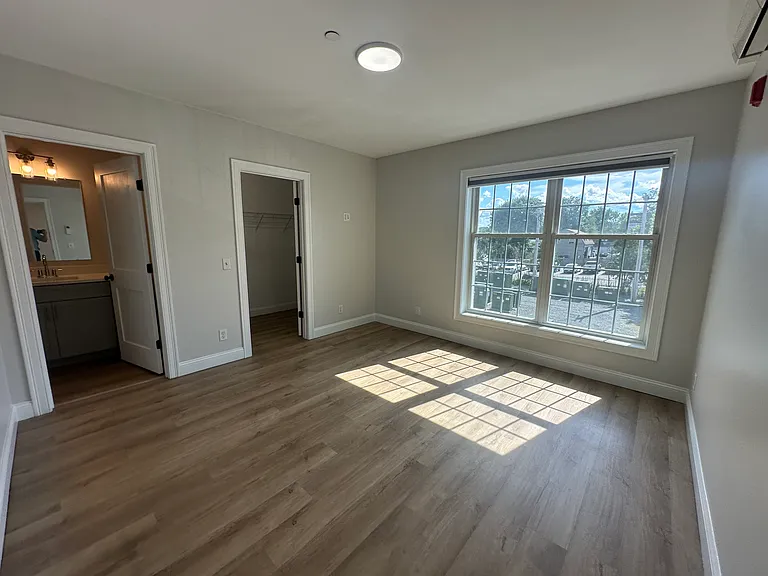 64 Holten St #202 — Photo 10