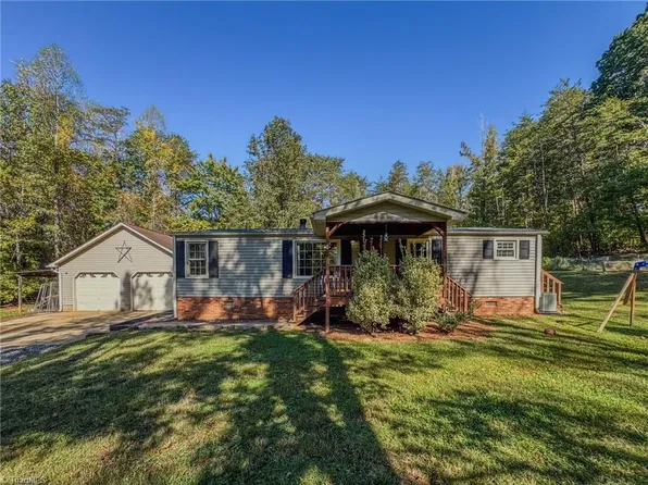 1060 Burch Tree Rd, King, NC 27021