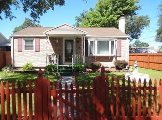 4 Fordham St, Springfield, MA 01104