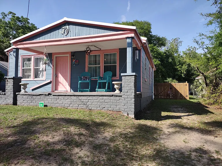 2118 Mosley St — Photo 14
