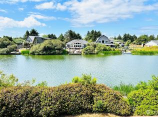 869 Pheasant Pl SW, Ocean Shores, WA 98569