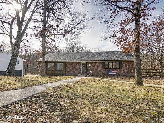 2nd image of 4915 Sharon Dr