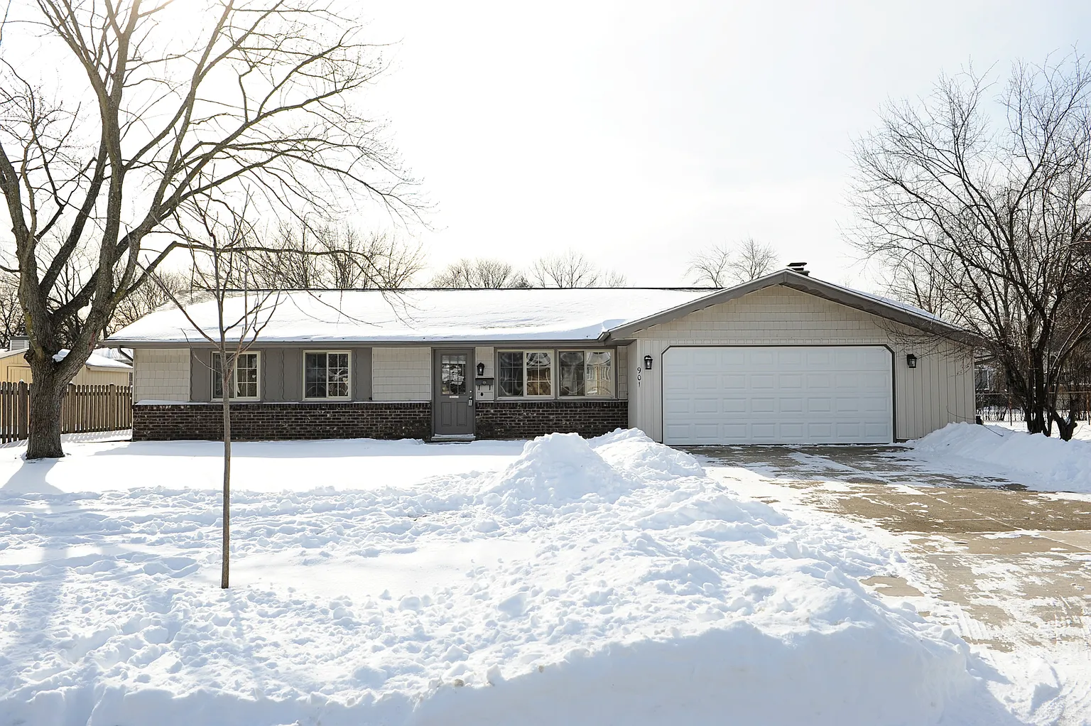 901 Williams Ct photo 1