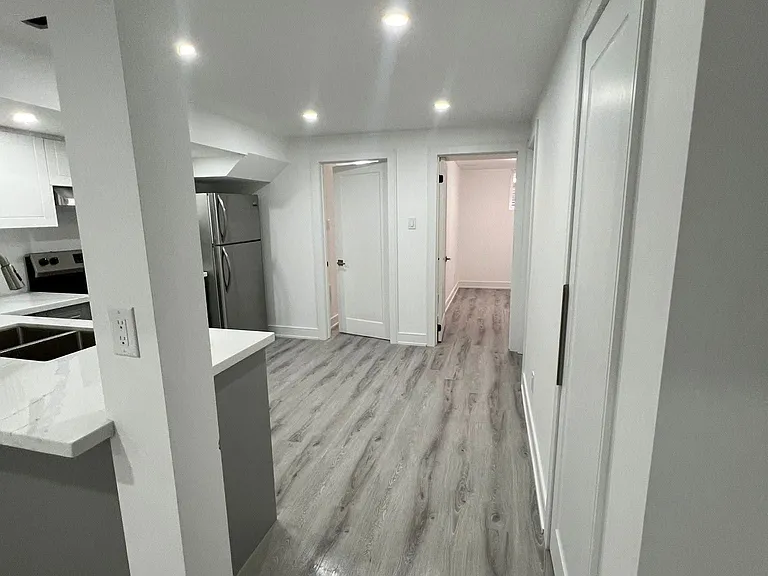3 Cox Cres #BASEMENT — Photo 4
