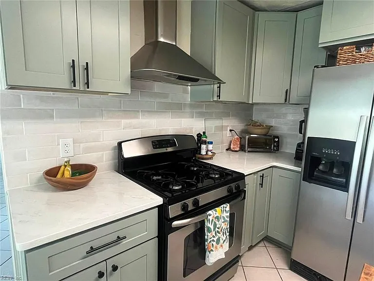 2505 Castle Hill Ct — Photo 6