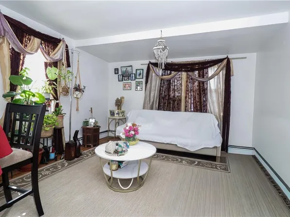 923 East 85th Street image 9 of 21