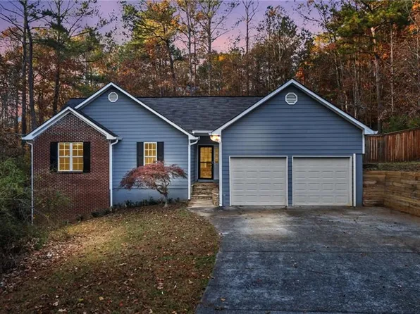 405 Christopher Ln, Canton, GA 30114