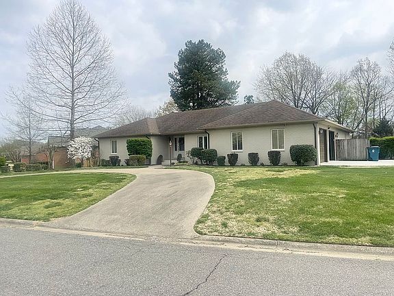 2nd image of 6490 Muirfield Dr